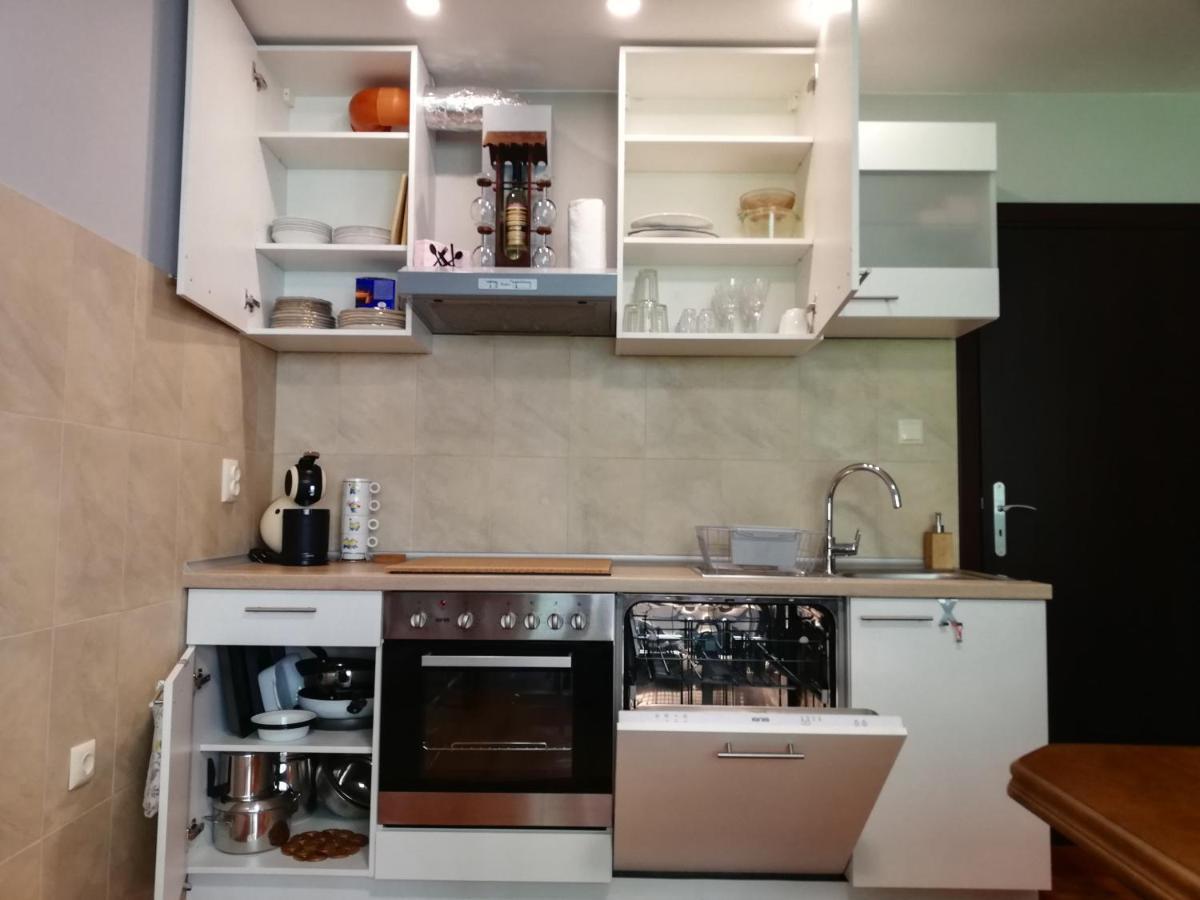 Dobi'S Apartment Elit47 At Elit ปอมโปโรโว ภายนอก รูปภาพ