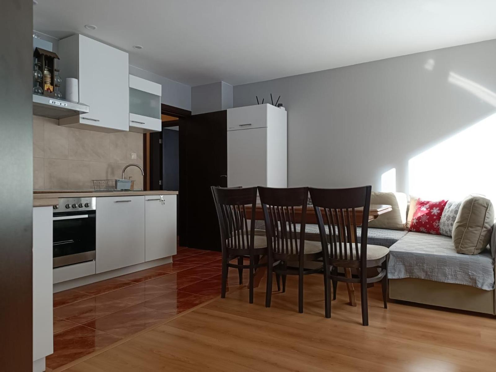 Dobi'S Apartment Elit47 At Elit ปอมโปโรโว ภายนอก รูปภาพ